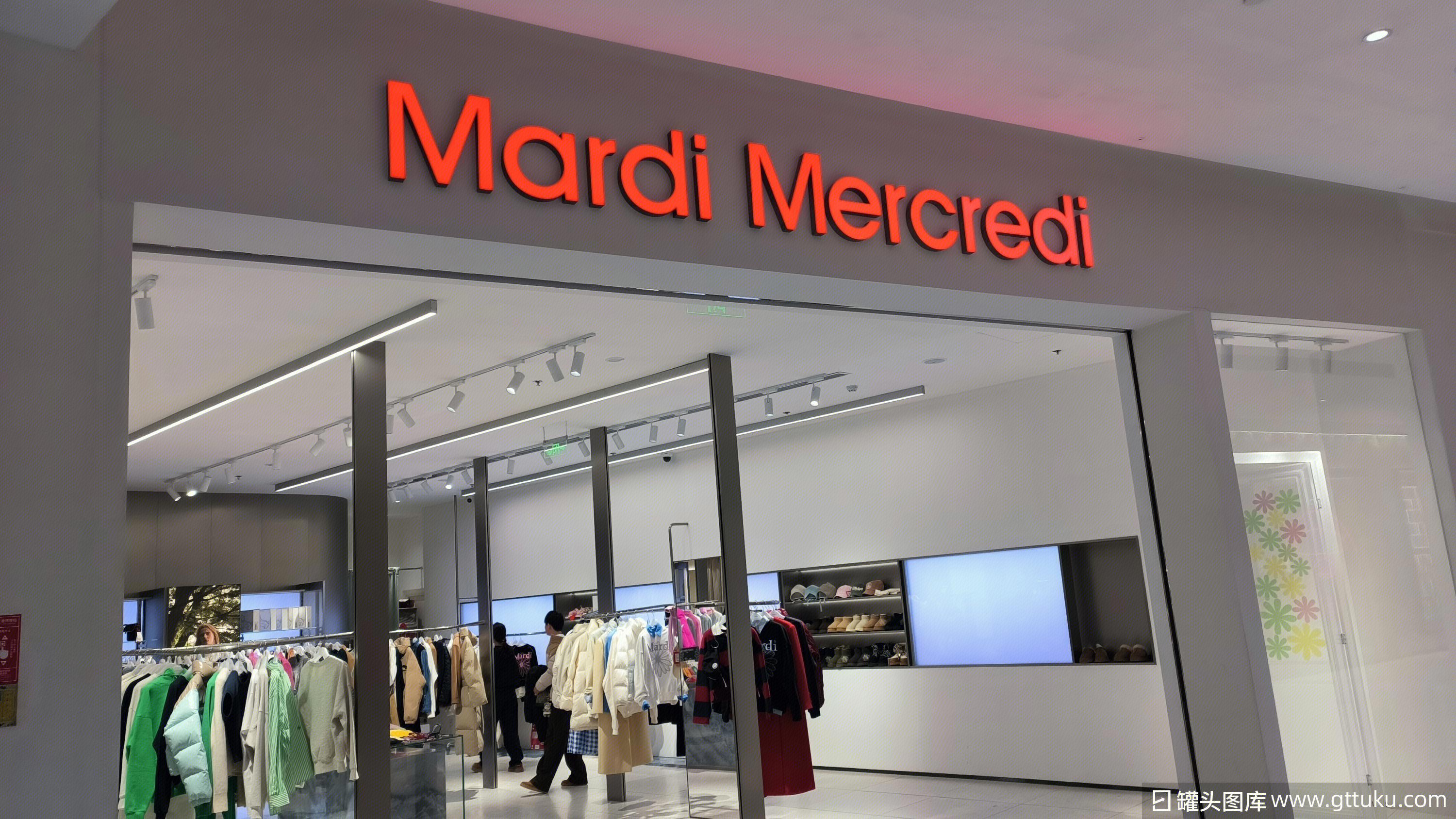 Mardi Mercredi 韓國時尚品牌如何以零售藝術(shù)重塑服飾與箱包銷售